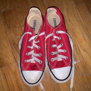 Red low top converse